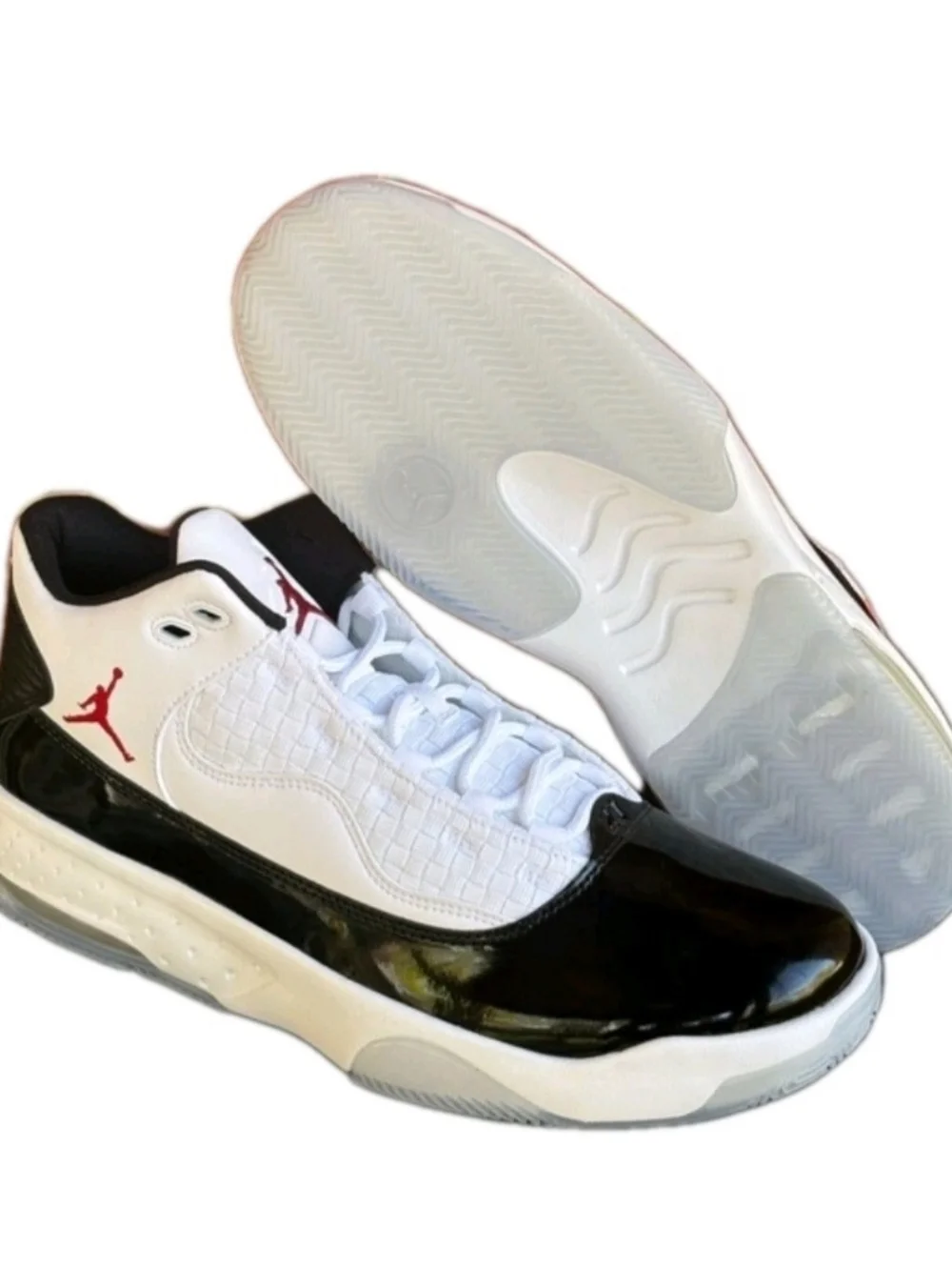 Air Jordan Max Aura 2 White Gym Red US Men's Size 11 (NIB)